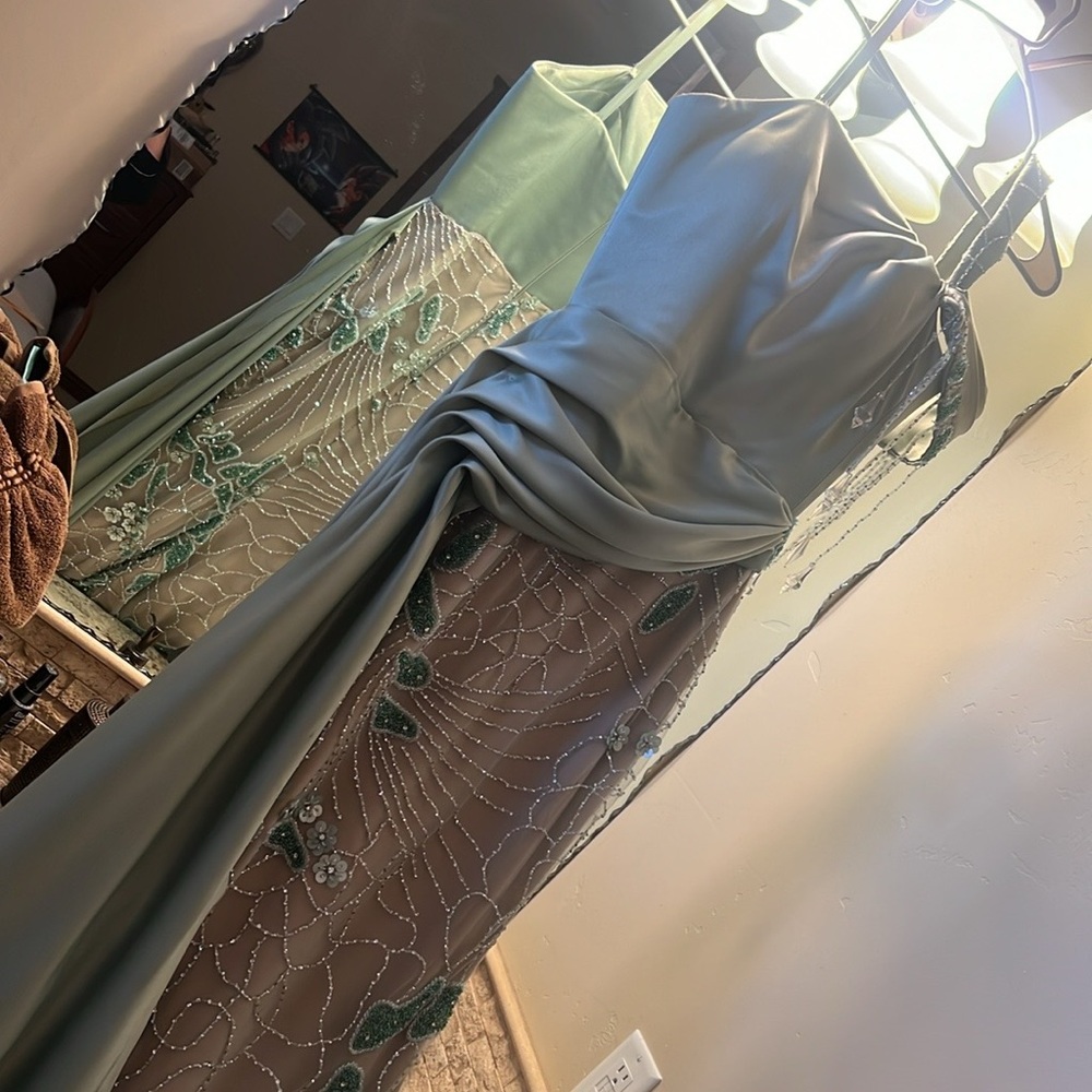 Beautiful custom made Tabja gown sage green with side skirt size4-6 - Picture 3 of 6